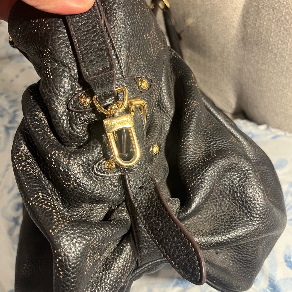 Louis Vuitton Black Leather Shoulder Bag - Picture 11 of 16